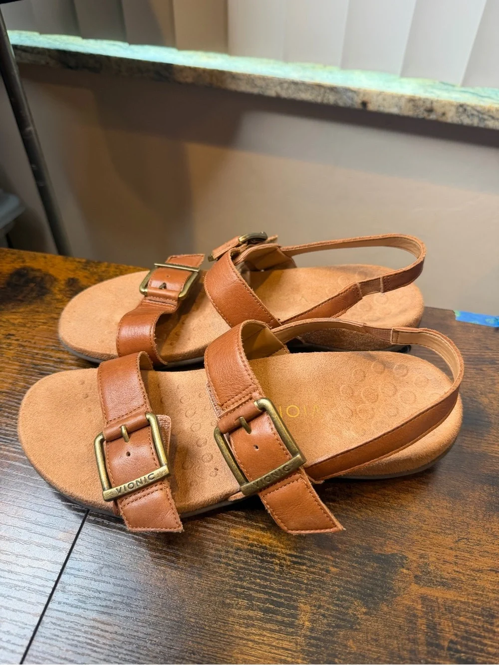 Vionic Reese Women's Brown Leather Double-Buckle Slingback Sandals Size 8